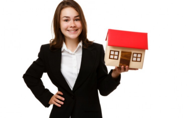 What does a Real Estate Internship Do